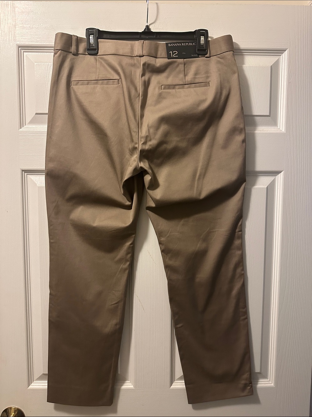 NWT Banana Republic Women’s SLOAN Tan Ankle Pants - Size 12